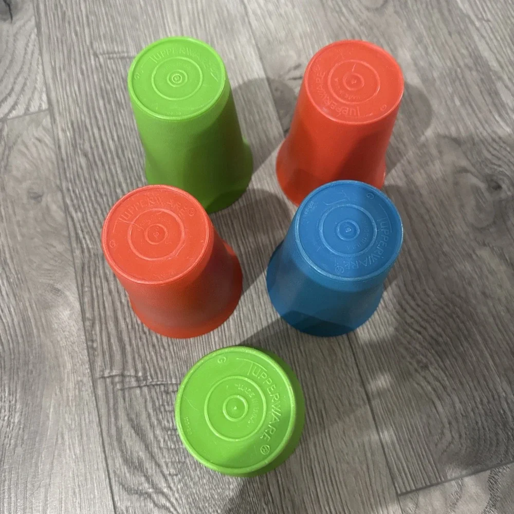 Tupperware Classic Kids‎ Bell Vintage Tumblers 7oz Cups Primary Set of 5